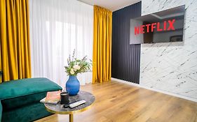 Top Location - Contemporary Parliament View - 2Br